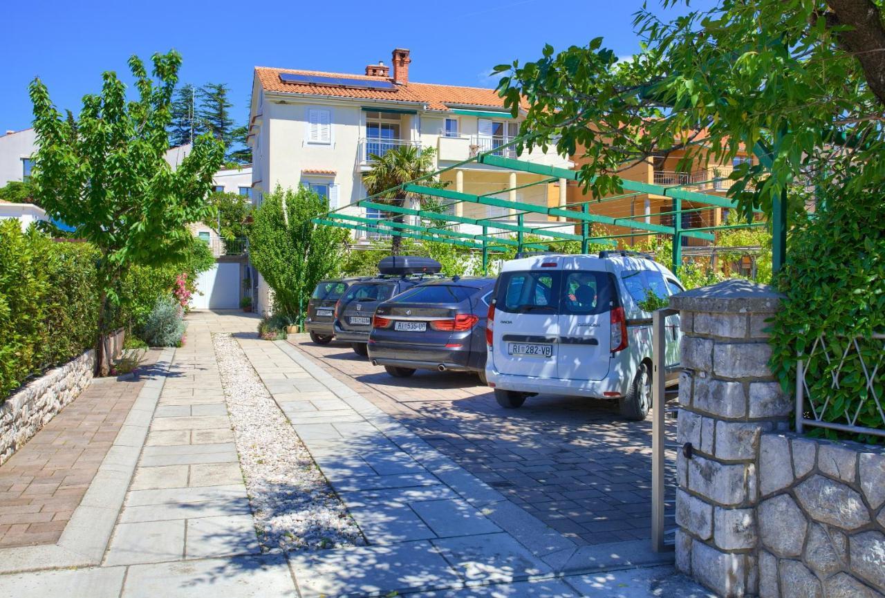 Apartments Adria Danka Крк Екстер'єр фото