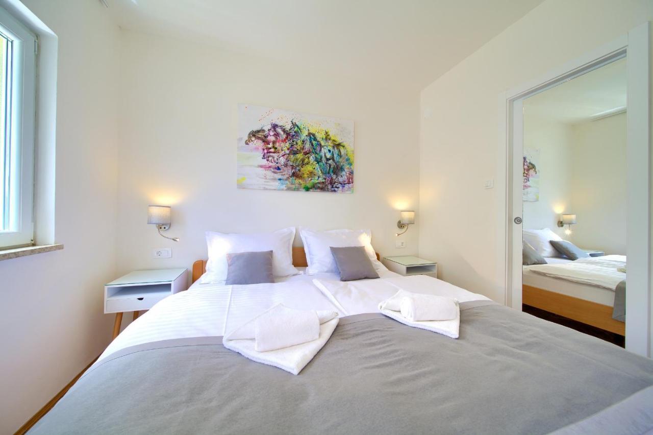 Apartments Adria Danka Крк Екстер'єр фото